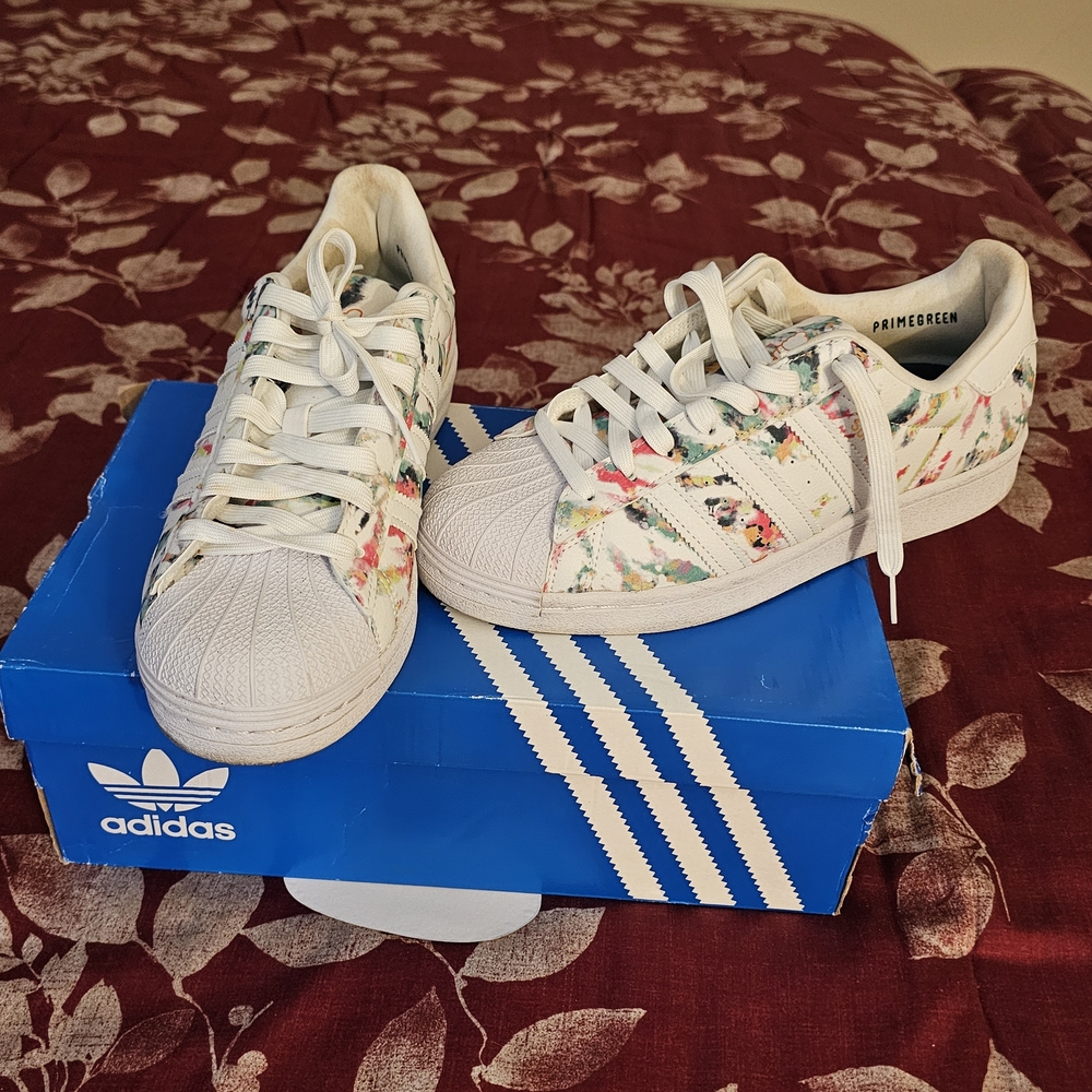 Adidas Women White Sneakers with Multicolor Floral Accents - Picture 2 of 5